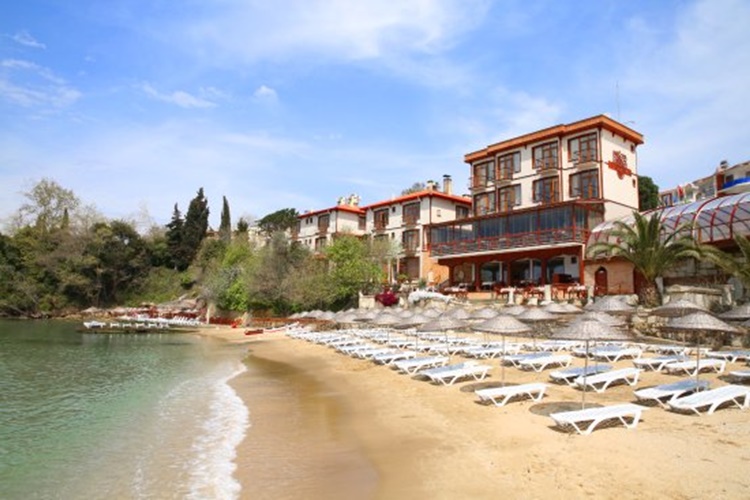 Sakız Adasının En İyi Plajı Hangisidir?