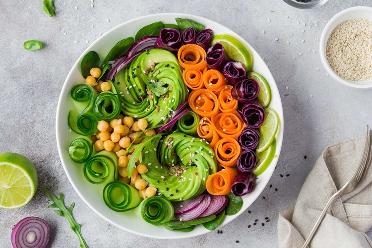 Salata Dolapta Saklanır Mı?