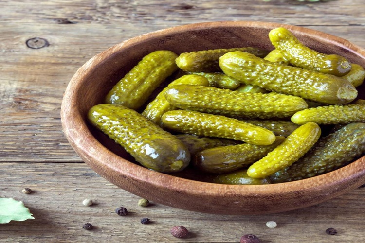 Salatalık Turşusu Neden Beyazlar?