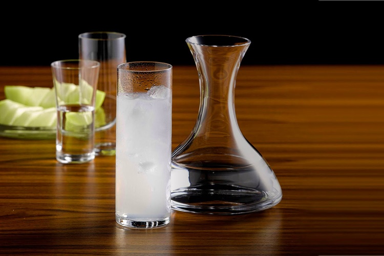 Şarabın Üstüne Rakı İçilir Mı?