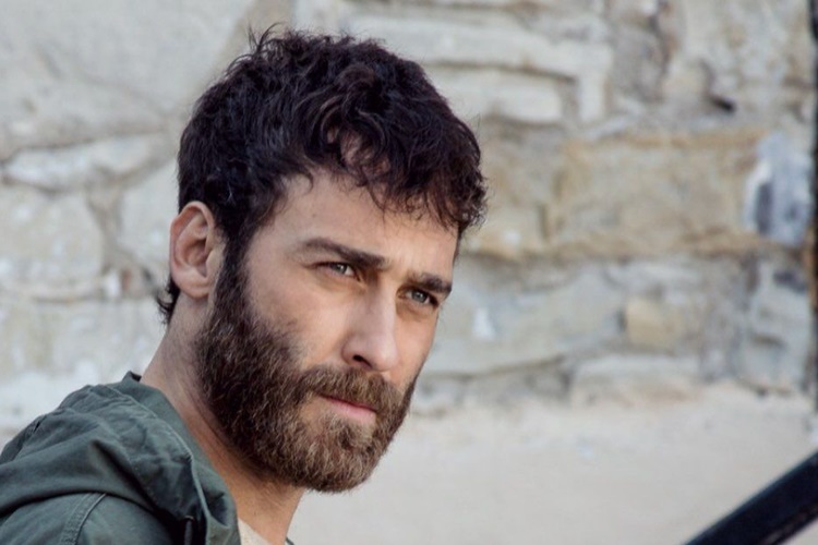 Seçkin Özdemir Nerede Yaşıyor?