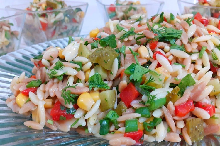 Şehriye Salatası Bir Gün Önceden Yapılır Mı?