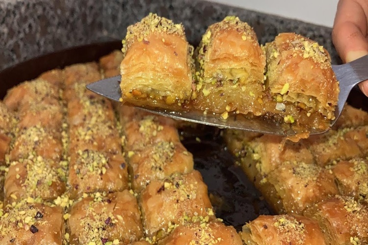 Şekerlenen Baklava Nasıl Çözülür?