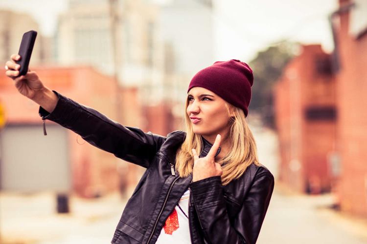 Selfie Kamerası En İyi Olan Telefonlar Hangileridir?