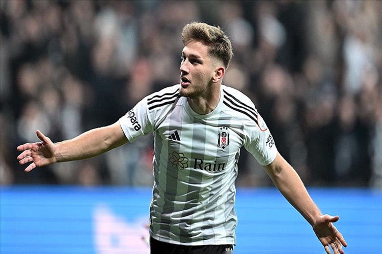 Semih Kılıçsoy Hangi Mevkide Oynuyor?