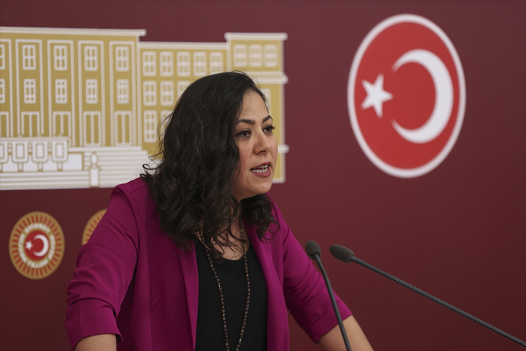 Sera Kadıgil Boşandı Mı?