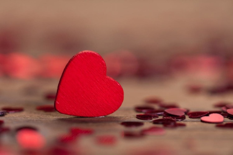 Sevgililer Gününde Kız Arkadaşa Ne Alınır?