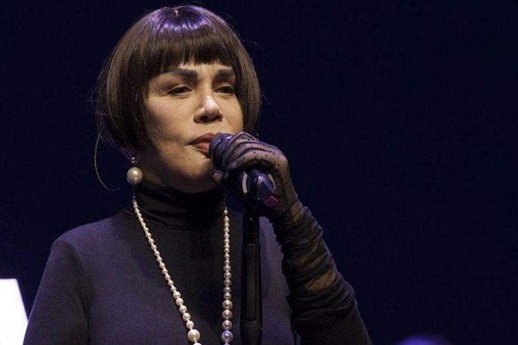 Sezen Aksu Şahane Bir Şey Yaşamak Sözleri Nelerdir?
