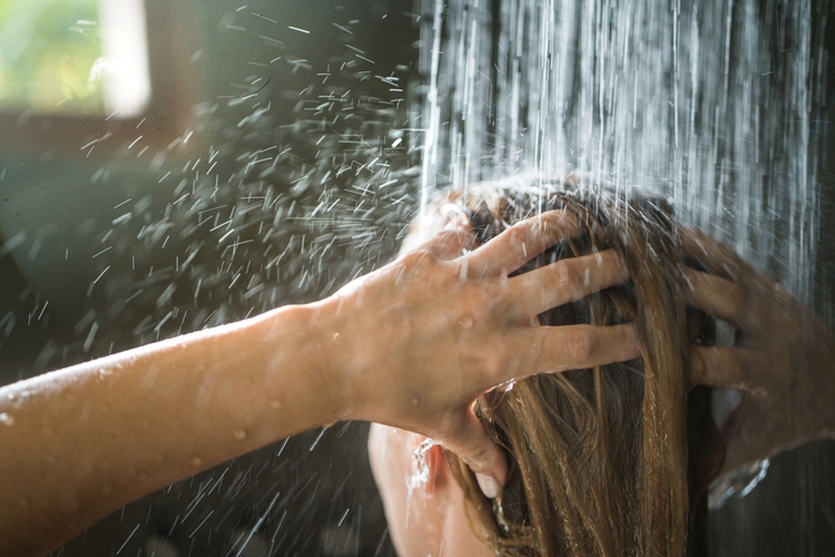 Sezeryan Doğumdan Sonra Banyo Yapılır Mı?