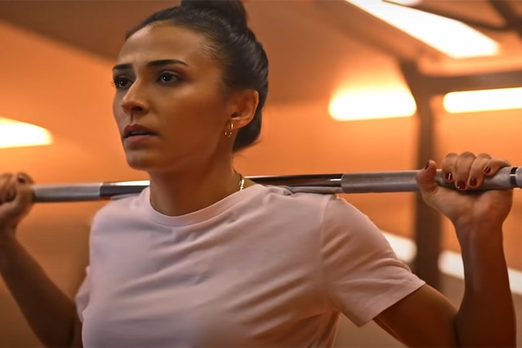 Simge Aköz Kiminle Sevgili?