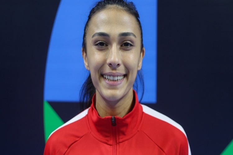 Simge Aköz Voleybola Kaç Yaşında Başladı?