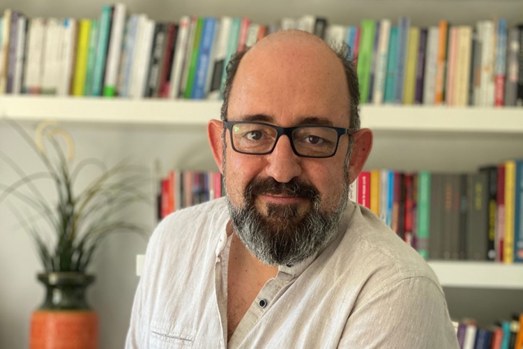 Sinan Canan Nerede Çalışıyor?
