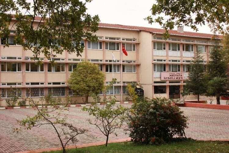 Sınavsız Liseler Neye Göre Öğrenci Alıyor?