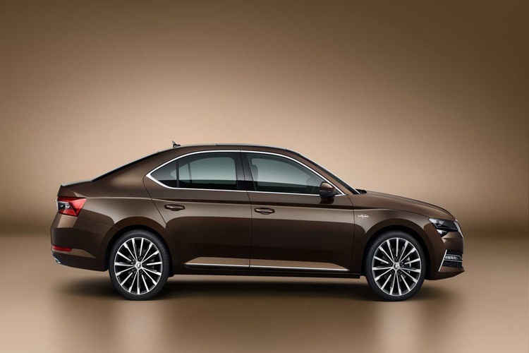 Skoda SuperB Cam Açma Düğmesi Sökme