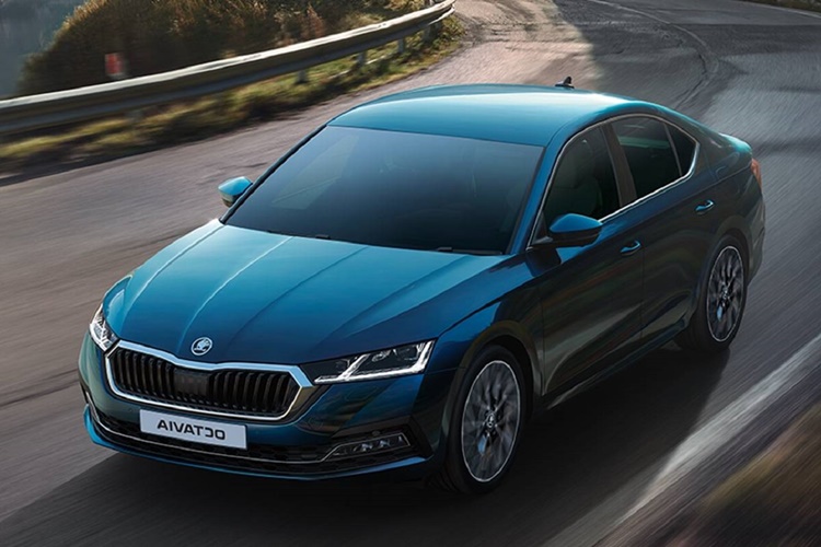 Skoda SuperB Navigasyon Fiyatları