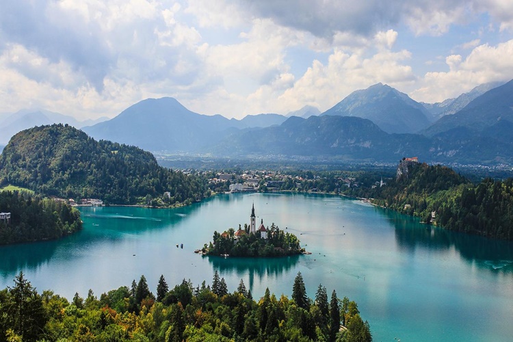 Slovenya’da Gezilecek Yerler Neresidir?