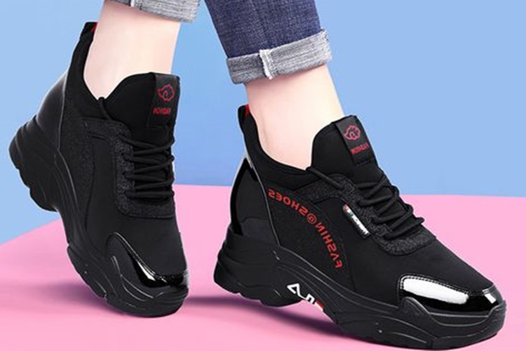 Sneaker Ayakkabı Nasıl Giyilir?