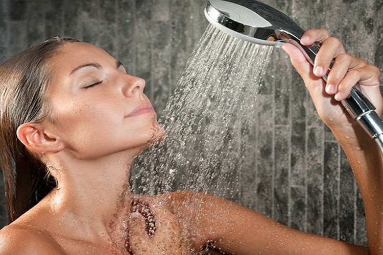 Soğuk Suyla Duş Almak Zararlı Mı?