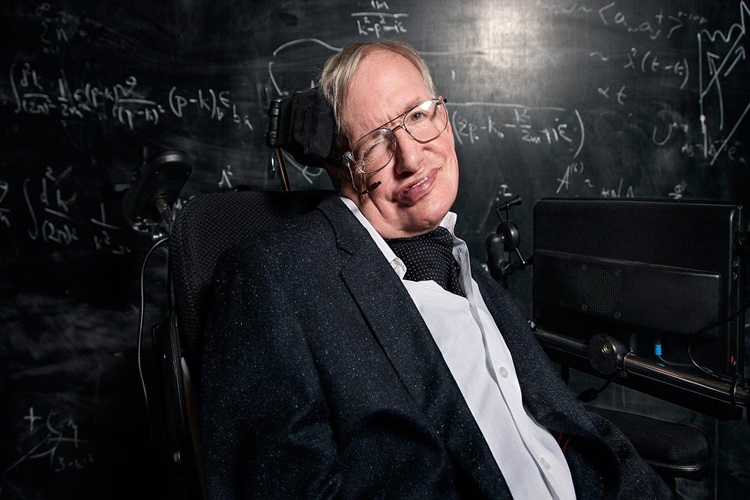 Stephen Hawking Hangi Alanda Çalışmalar Yapmıştır?