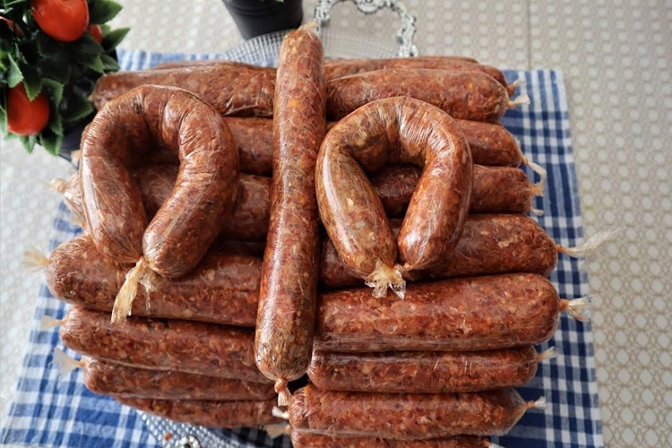 Sucuk Neden Dağılır?