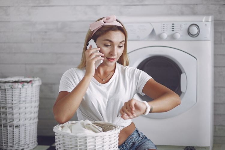 Süet Çamaşır Makinesinde Yıkanır Mı?