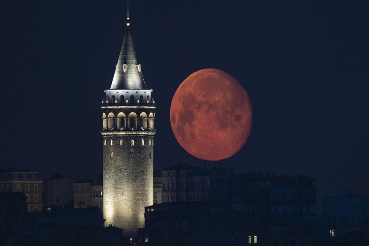 Süper Ay Ne Zaman Ortaya Çıkar?