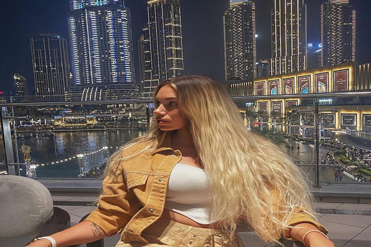 Survivor Asena Ne İş Yapıyor?