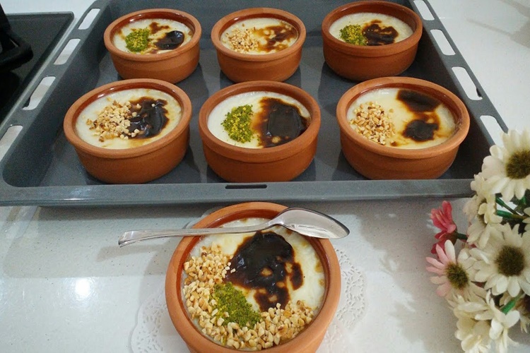 Sütlaca Normal Un Katılır Mı?