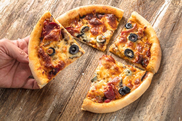 Sütsüz Pizza Olur Mu?