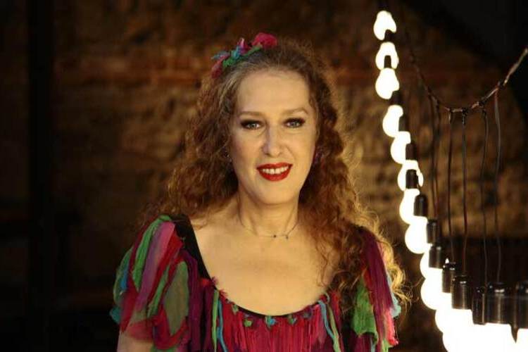 Suzan Kardeş Kızı Kimdir?