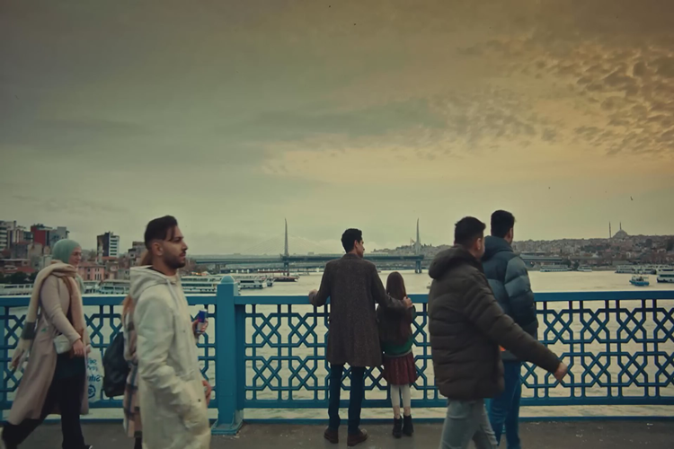 Taçsız Prenses Dizisi Uyarlama Mı?