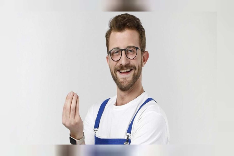 Tahsin Küçük Kimin Akrabası?