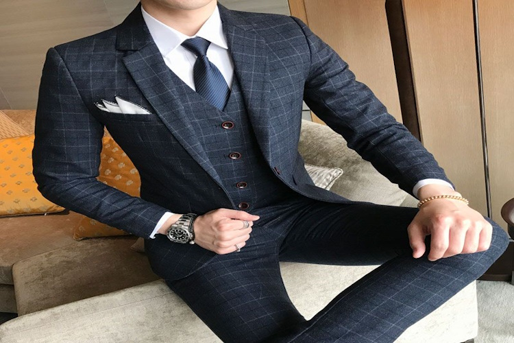 Takım Elbisenin Ceketi Çamaşır Makinesinde Yıkanır Mı?
