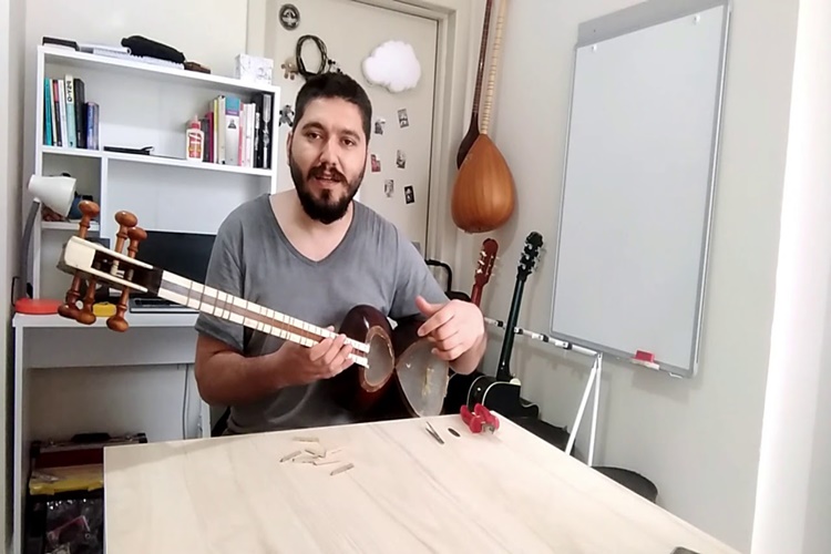 Tar Akordu Nasıl Yapılır?