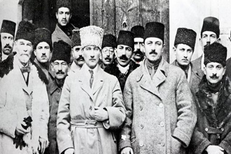 Tarihte Bugün: Sivas Kongresi’nin 102. Yıl Dönümü