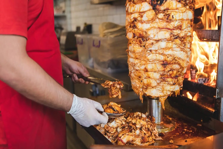 Tavuk Döner Hangi Etten Yapılır?