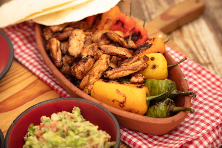 Tavuk Fajita Hangi Etten Yapılır?