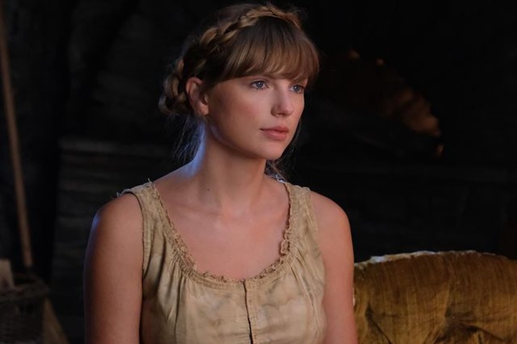 Taylor Swift Kimdir?