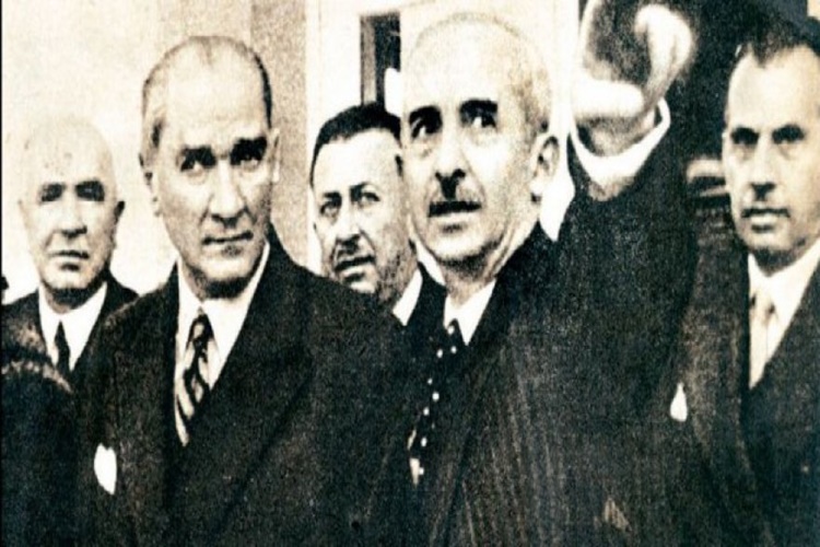 Tek Parti Dönemi Kaç Yıl Sürdü?