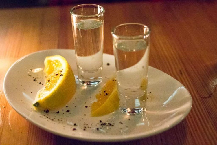 Tekila Yanına Ne Gider?