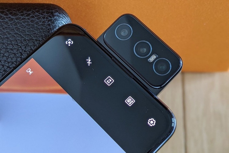 Telefon Ön Kamera Hakkında Bilinmesi Gerekenler Nelerdir?