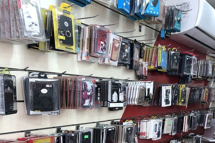 Telefoncu Dükkanında Neler Satılabilir?