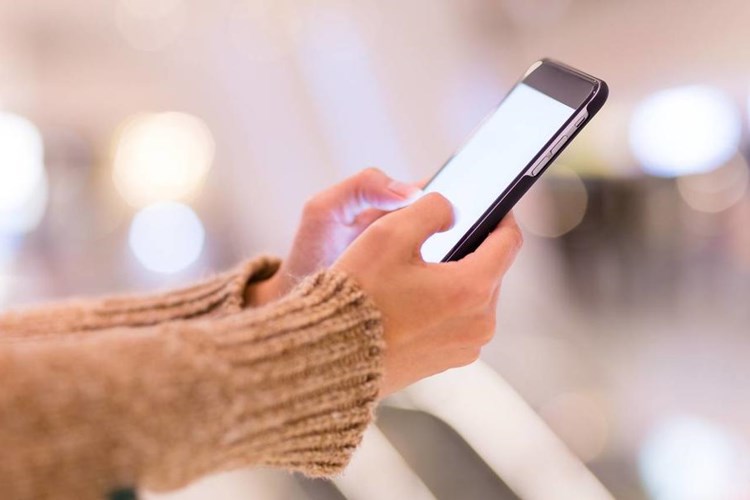Telefonun Kendi Kendine Ses Açması Neden Olur?