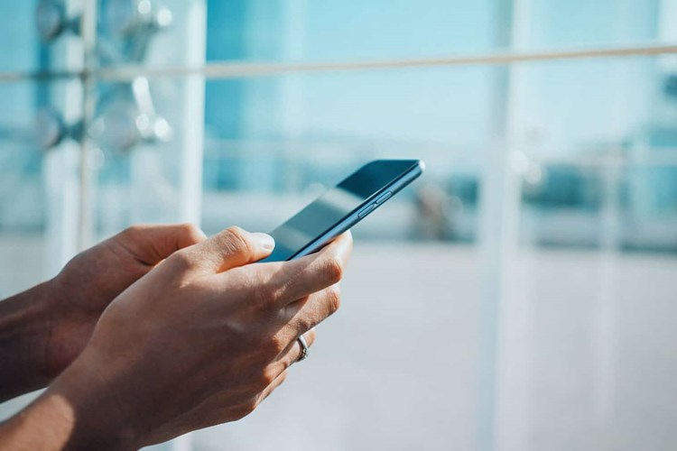 Telefonun Sürekli Açılıp Kapanması Neden Olur?