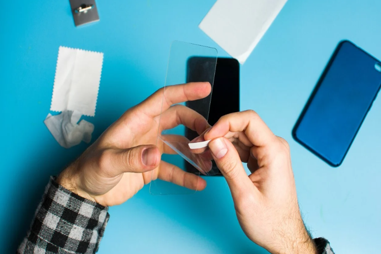 Telefonunuza Ekran Koruyucu Takmak İçin 4 Kolay Adım!