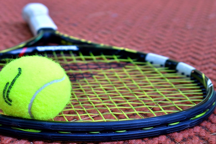 Tenis Raketi Neye Göre Seçilir?