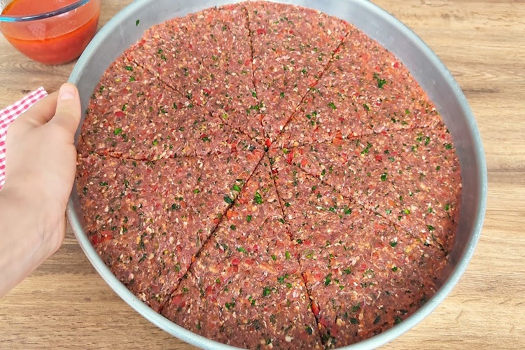 Tepsi Kebabı Neden Dağılır?