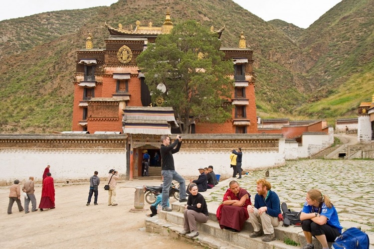Tibet ile Türkiye Arası Kaç Km’dir?