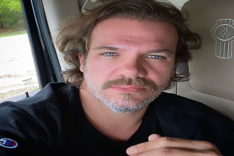 Tolga Karel Amerika’da Ne İş Yapıyor?