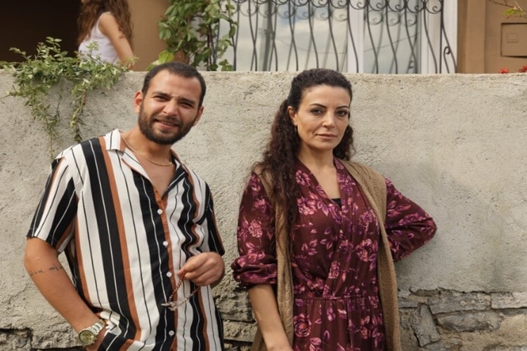 Toprak İle Fidan Dizisinin Yönetmeni Kimdir?